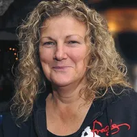 Silva Tretjak: “Jaz ne bom nikdar zatajila mojega kraja, mojega  jezika. Kjerkoli morem, kažem svojo slovensko pripadnost. Kamorkoli grem, se ne sramujem, da sem Slovenka! In mi je žal, da nekateri ne čutijo enako.”