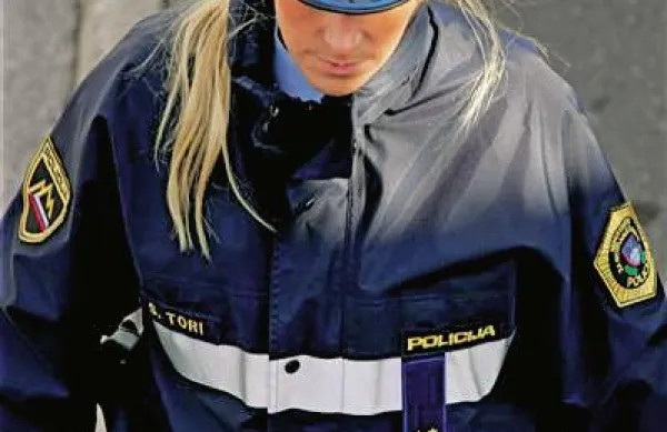 Policija bo varovala Zorana Jankovića. Fotografija je simbolična.