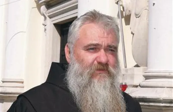 Pater Niko Žvokelj: “V Strunjanu začenjamo bogato in slovesno  Marijino leto ob 500-letnici njenega prikazanja. Pripravili smo številne dogodke,   pričakujemo veliko romarje.”     