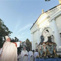 Leto 2012 bo Strunjan v znamenju 500-letnice Marijinega prikazanja. Na veliki šmaren, 15. avgusta, bo osrednja množična  slovesnost s procesijo in blagoslovom strunjanskega Marijinega kipa.   