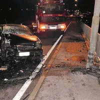 Za 47-letnega Tržačana je bilo trčenje v drog javne razsvetljave usodno