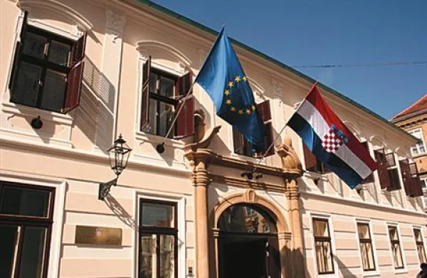 Na Hrva&scaron;kem kampanja za vstop v EU