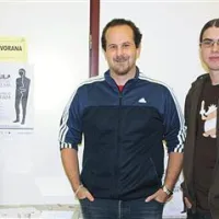 “Kriza se pozna pri obiskanosti festivala, ki je nekoliko manjša kot v prejšnjih letih. Zato pa so prav vsi filmi vsebinsko napredovali. Imajo trdno, družbeno kritično vsebino in so, za razliko od začetkov, tehnično brezhibni.” Domen Uršič, eden od organizatorjev 7. festivala amaterskega filma Trakulja v Cerknem