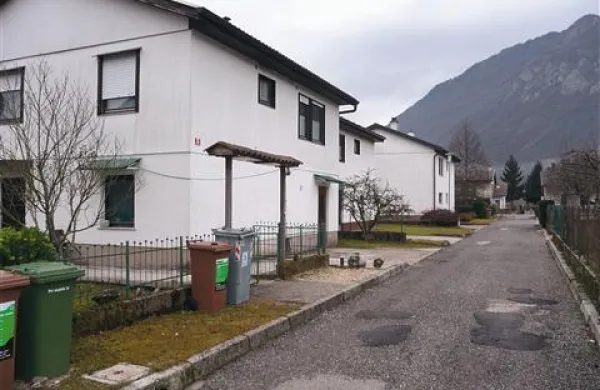   V teh hišah  je bil dražeč smrad najbolj moteč. Prizadeti sedaj čakajo na odgovor, kaj so sploh vdihavali in ali je to nevarno. 