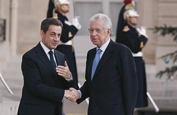 Nicolas Sarkozy in Mario Monti se bosta srečala v Parizu