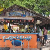 Anandov bar Submarine je bil omenjen celo v slovitem vodniku Lonely Planet