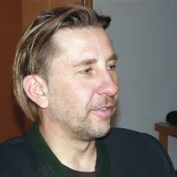 “Če obsojam očeta in mater, v življenju ne bom prenesel ničesar, še najmanj sreče.” Carl-Peter Strommer, terapevt 