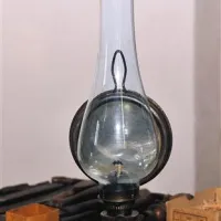 Petrolejka je prišla v Evropo iz Amerike razmeroma pozno, šele leta 1855, a se je zatem zelo hitro razširila 