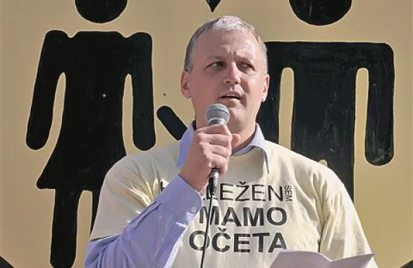 Referendum o družinskem zakoniku bo morda že 11. marca