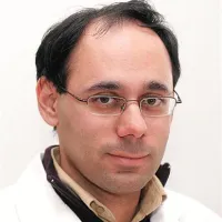 Boris Kopilović: “Pred virusi, ki zdaj razsajajo, se ubranimo le s temeljito higieno, zračenjem prostorov in razkuževanjem rok.”  