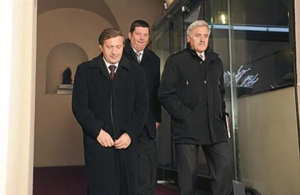 Izvršni odbor Desus je na današnji seji sklenil, da bo stranka podprla predsednika Pozitivne Slovenije Zorana Jankovića za mandatarja