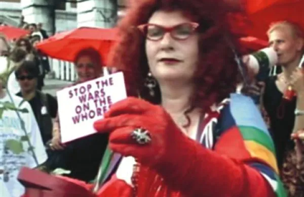 Pogačarjeva umetniška akcija  Code:red obravnava seksualno industrijo, njene legalne in ilegalne vidike