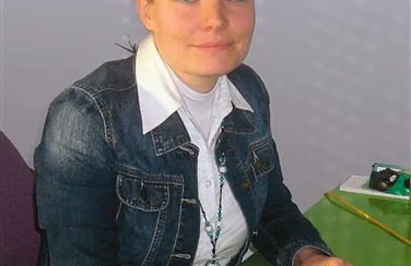 Jasmina Bolterstein: “Ko si  zlomimo roko, poiščemo pomoč v bolnišnici, pa nas nihče ne obsoja zaradi tega. Zakaj torej ne bi smeli tudi pri težavah v duševnem zdravju poiskati pomoči specialista?”