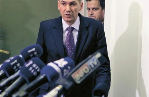 Stranka SDS si kot koalicijske partnerice zamišlja tudi Desus in SD