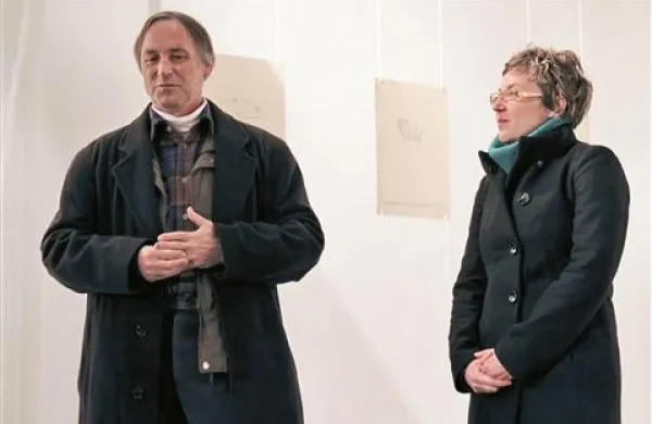Avtor  Marko Pogačnik in Katarina Brešan na predstavitvi v galeriji Tir