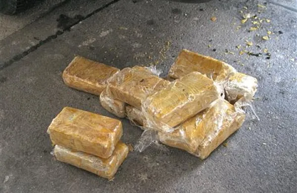 Drogo, predvsem heroin, naj bi v Izoli preprodajali tako domačinom kot Italijanom