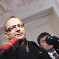 Na sedež stranke SLS je zjutraj prispelo grozilno pismo, namenjeno predvsem poslancu Francu Pukšiču