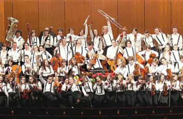 Mladinsko filharmonijo NOVA sestavljajo glasbeniki z vseh primorskih vetrov     