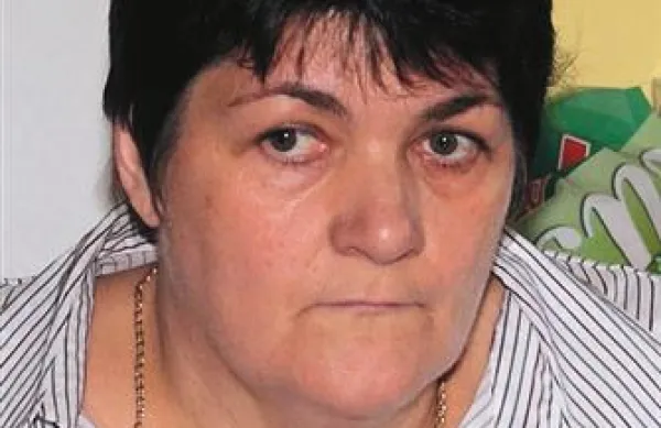Alenka Luin: “CUS-mobil je bil  prilagojena oblika za delo v CUS - tri terence  občinskih ZD smo se odločiti zamenjati zanj in za to vozilo v dogovorjenih deležih  plačevali najemnino izolskemu ZD.” 