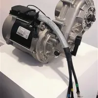 Z električnim motorjem največje moči 15 kW (20 KM) je Iskra Avtoelektrika zapeljala v središča razvoja mobilnosti bližnje in tudi nekoliko oddaljene prihodnosti