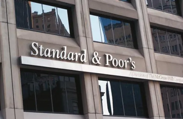 Italijanska finančna policija danes preiskuje prostore ameriške bonitetne agencije Standard & Poor's (S&P) v Milanu