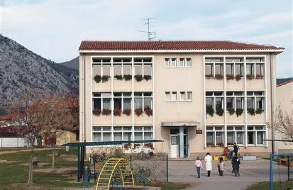 Občina bo letos največ vlagala v šole in vrtce. Prizidek s telovadnico OŠ Ledine jo bo stal 3,16 milijona evrov. 