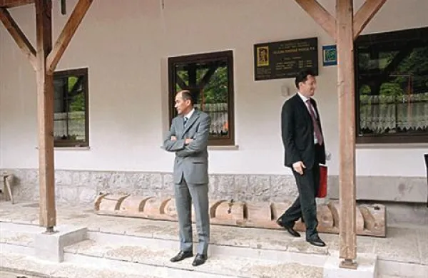 Bo Slovenija prihodnji teden le dobila desnosredinsko vlado z Janezom Janšo kot mandatarjem?