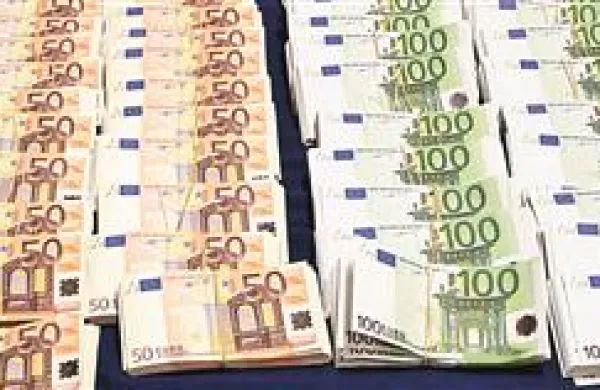 Nemec Alexander G. Achenbach od Slovenije terja 1,3 milijona evrov