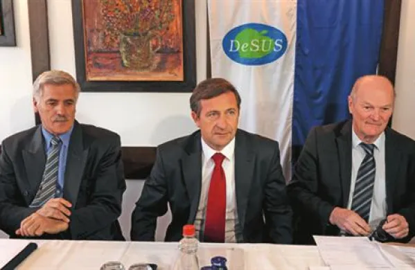 Stranka Desus bo vstopila v desnosredinsko koalicijo, je  danes sklenil svet stranke