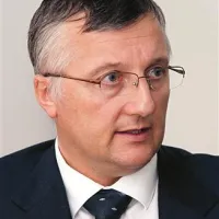Marko Hrast: “S 400 kilovoltnim daljnovodom bi na severnem Primorskem zagotovili zanesljivo oskrbo z  električno energijo. Zaradi naraščanja porabe, nedokončane povezave v Renčah in obratovanja črpalne HE Avče že nekaj let  zaznavajo težave.”
