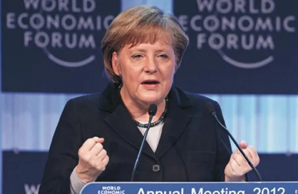 Nemška kanclerka Angela Merkel je ob uvodnem nagovoru Svetovnega gospodarskega foruma v Davosu  izpostavila, da bo Evropa krizo preživela
