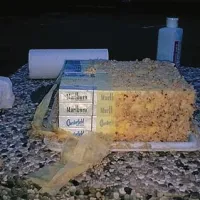 Cigarete v navideznih tortah