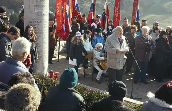   Spominska slovesnost ob 68. obletnici poboja 47  tečajnikov partijske šole v Cerknem