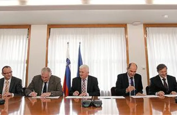 Predsednica in predsedniki koalicijskih strank ter poslanca narodnih skupnosti