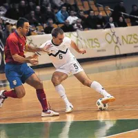 Internacionalec Kristjan Čujec (5, na tekmi s Srbijo) bo eden naših adutov za morebitno napredovanja v četrtfinale 