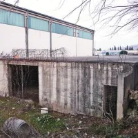 Nedokončani objekt v neposredni bližini rokometne dvorane, nogometnih igrišč in otroškega igrišča Birba bodo končno dokončali in uredili okolico