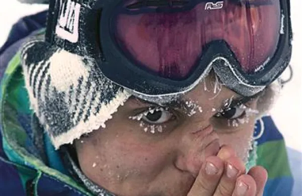 Deskarji na snegu so v bližini ruskega Krasnoyarska tekmovali pri temperaturi - 36 stopinj Celzija