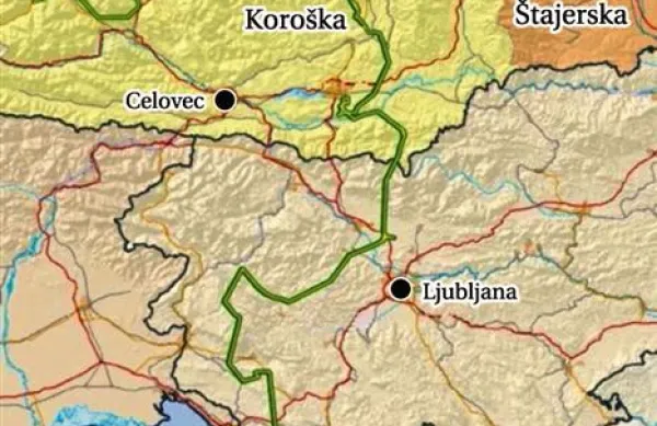 Pred novim letom se je volk Slavc odpravil  iskat povsem svoje ozemlje. Pot (označena z zeleno barvo) ga je vodila 460 kilometrov daleč, vse do Tirolske.