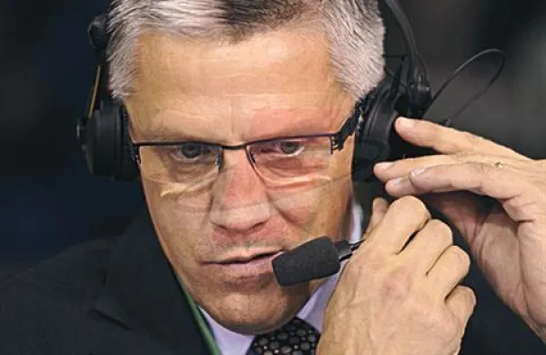 Poslanci koalicije, predvsem iz vrst SDS, so menili, da je komentiranje na televiziji za poslanca lahko sporno. Na fotografiji Peter Vilfan.