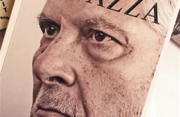 Biografski roman Borisa CAvazze je doživel že štiri natise