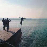 Skok v morje