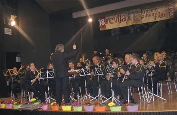Godbeno društvo Nabrežina sodeluje na reviji kraških godb že 18 let