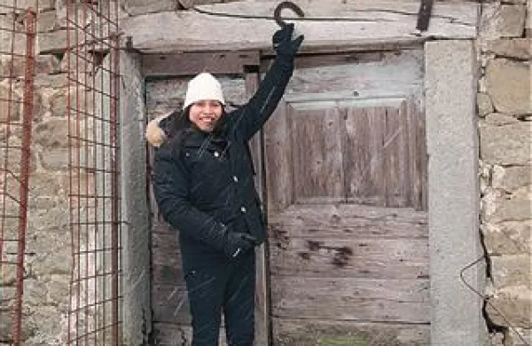 Eliano Ruth Camacho Jimenez spominjajo Brkini na perujske Ande. Le da tam,   kjer je preživela mladost, ni snega. Ekvator je preveč blizu.