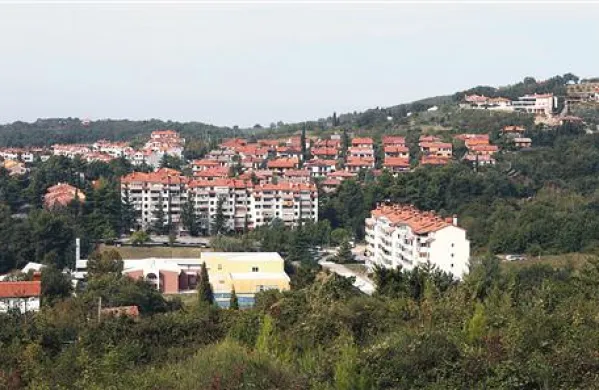 V KS Ankaran ostro nasprotujejo dražbi tamkajšnjih parcel, zato bodo zahtevali ničnost morebitnih kupoprodajnih pogodb 