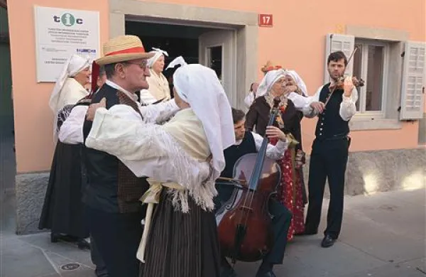 Degustacijski info center odprl vrata