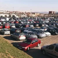 Na parkirišču za tržnico v Kopru so aretirali preprodajalca drog
