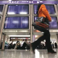 Kontrolorji letenja na frankfurtskem letališču so podaljšali stavko