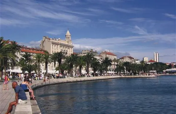 Split naj bi že kmalu odprl režisersko šolo, na kateri bi predavali ugedni režiserji