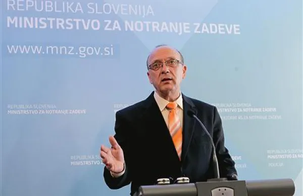 Vinko Gorenak: “Policiste potrebujemo na terenu, v preventivi, v akciji, ne pa za pisalno mizo.”