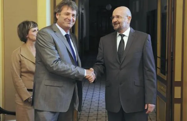 Senko Pličanič (levo) in Branko Masleša sta se včeraj dogovorila za redna srečanja